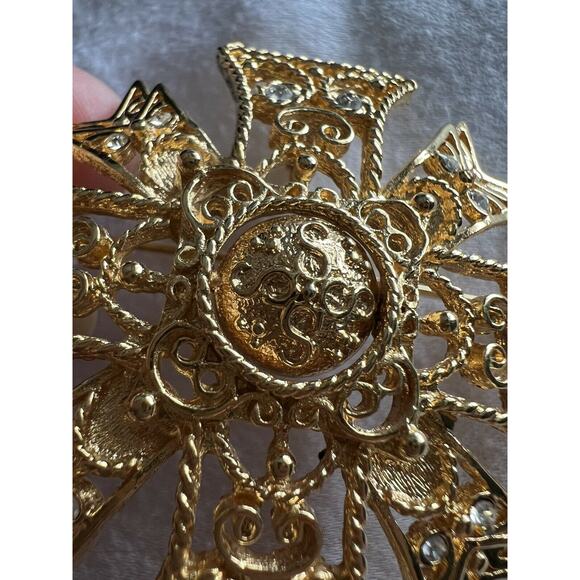 KJL maltese Cross Kenneth Jay Lane Rotating center pin brooch gold tone - Picture 8 of 10